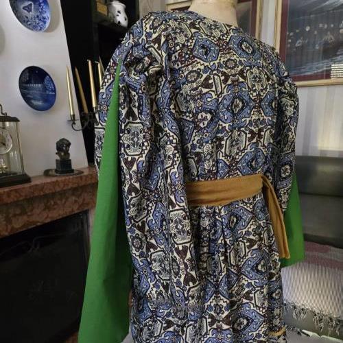 ART. 020 ABITO STORICO 1400 MASCHILE  