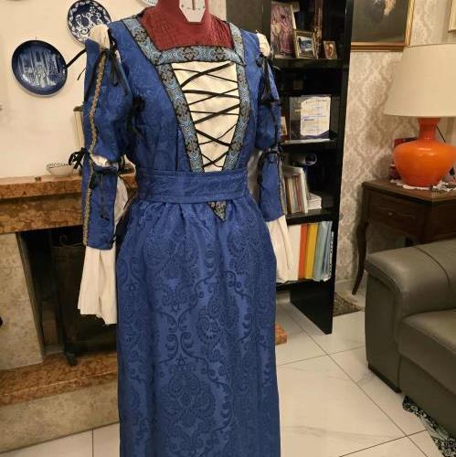 ART COSTUME STORICO FEMMINILE SECONDA MET 1400